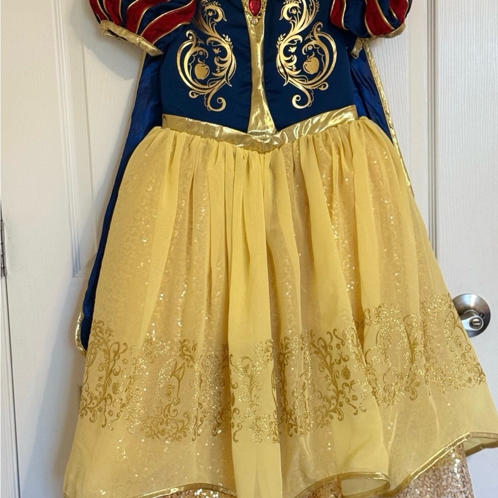 Disney princess designer collection snow white dress 7/8